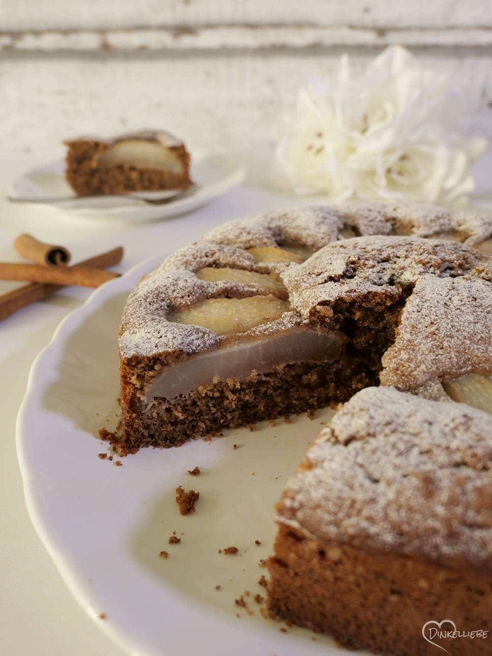 Zimtiger Birnen-Walnusskuchen